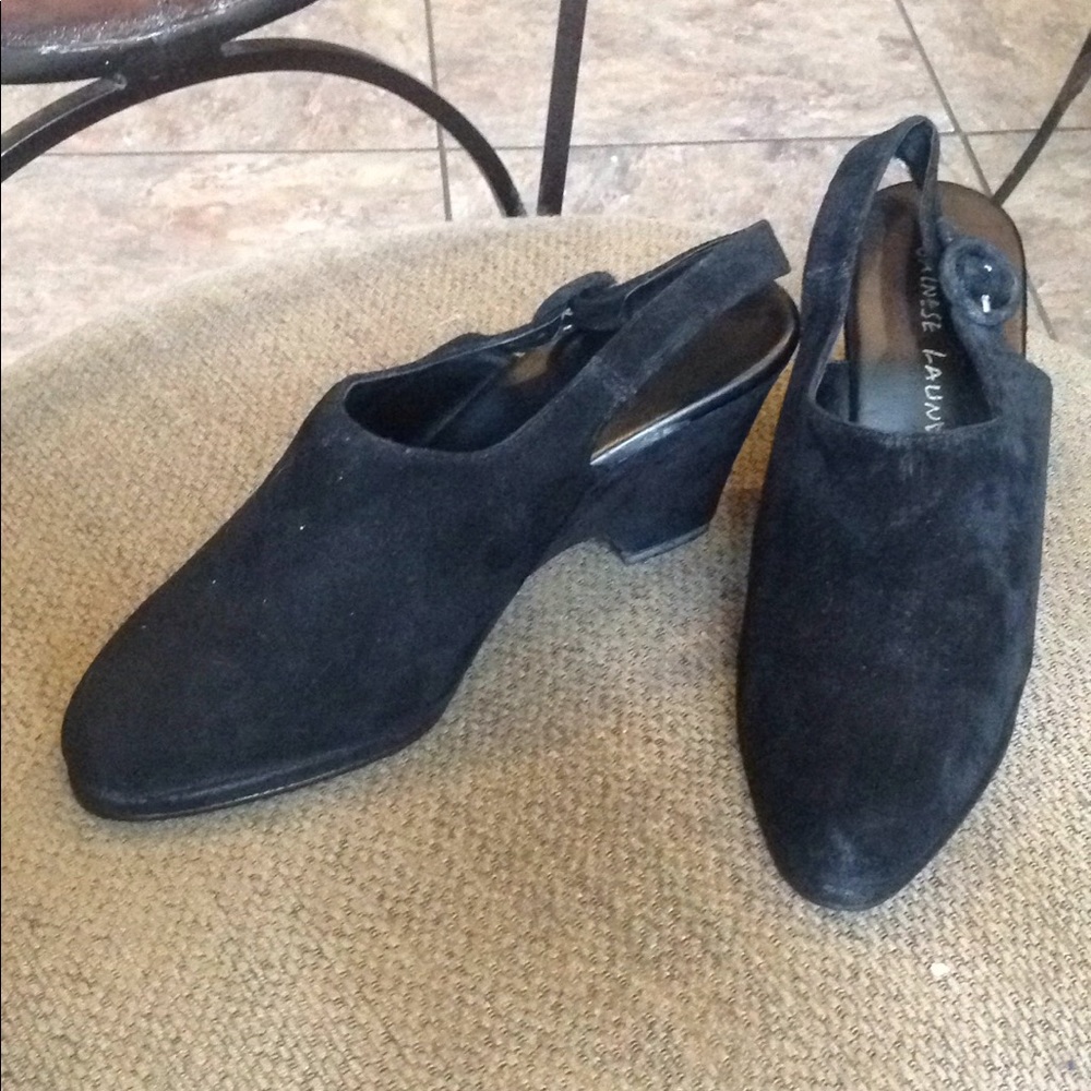 NWOT Chinese Laundry Black Suede Wedges, Size 9